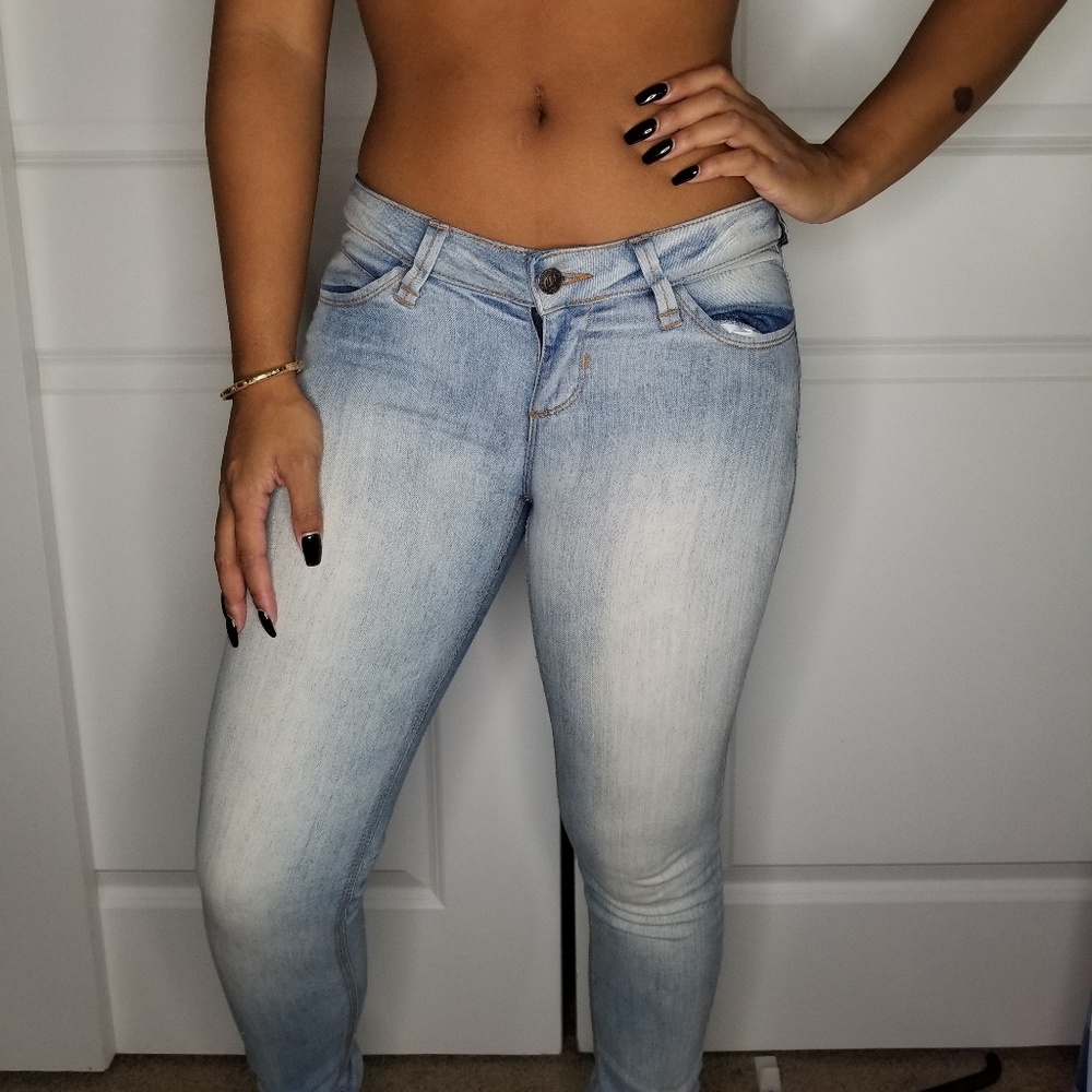 SOLD | Skinny jeans